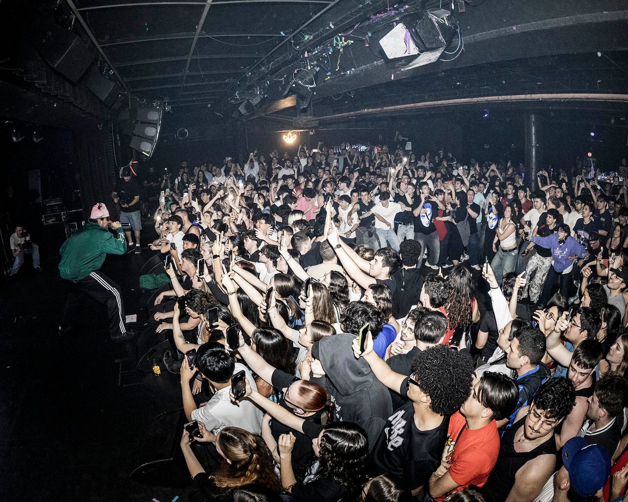 Juicy BAE y Abhir en la (2) de Apolo