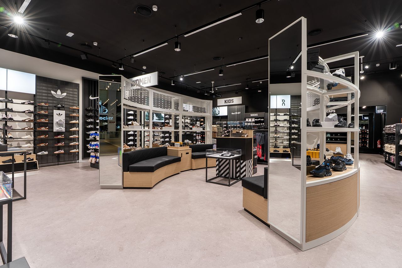 FootLocker-Barcelona-Diagonal-Mar-1.jpg