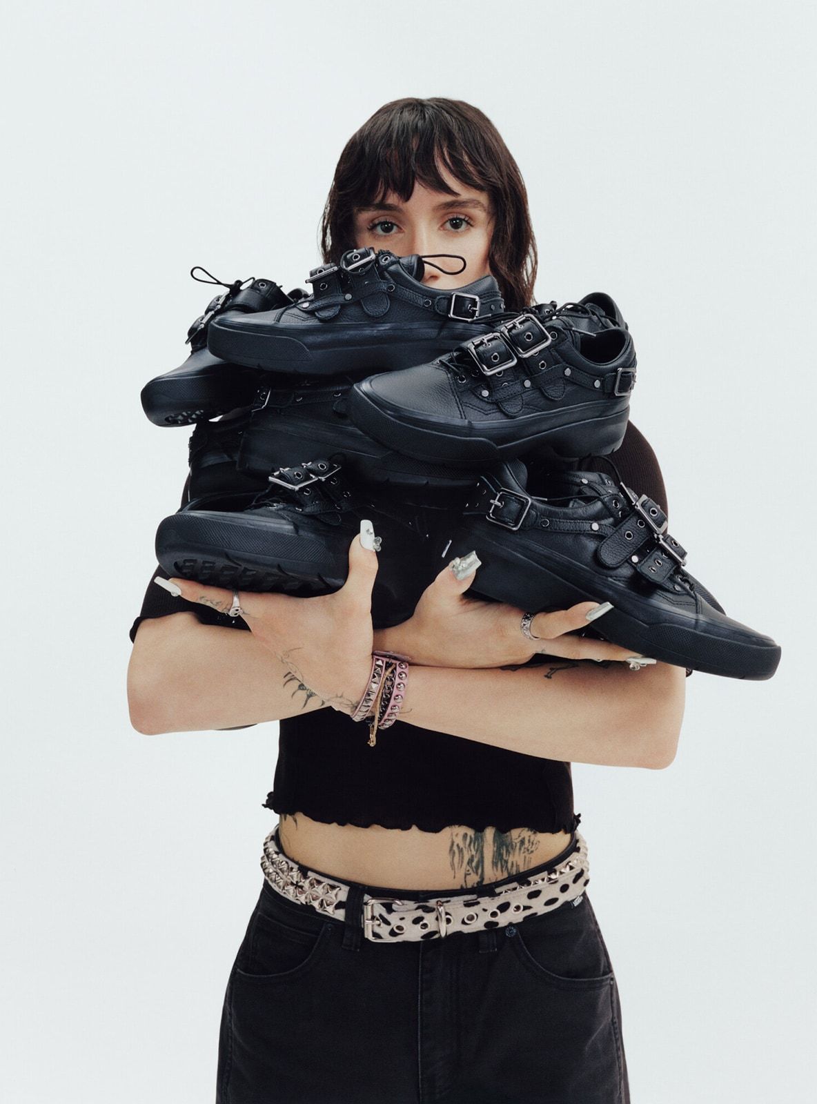 FA25_LS_OSNF_Efron_79908_GAH_Vans_44900008_v4_QC_SW300 2.jpg