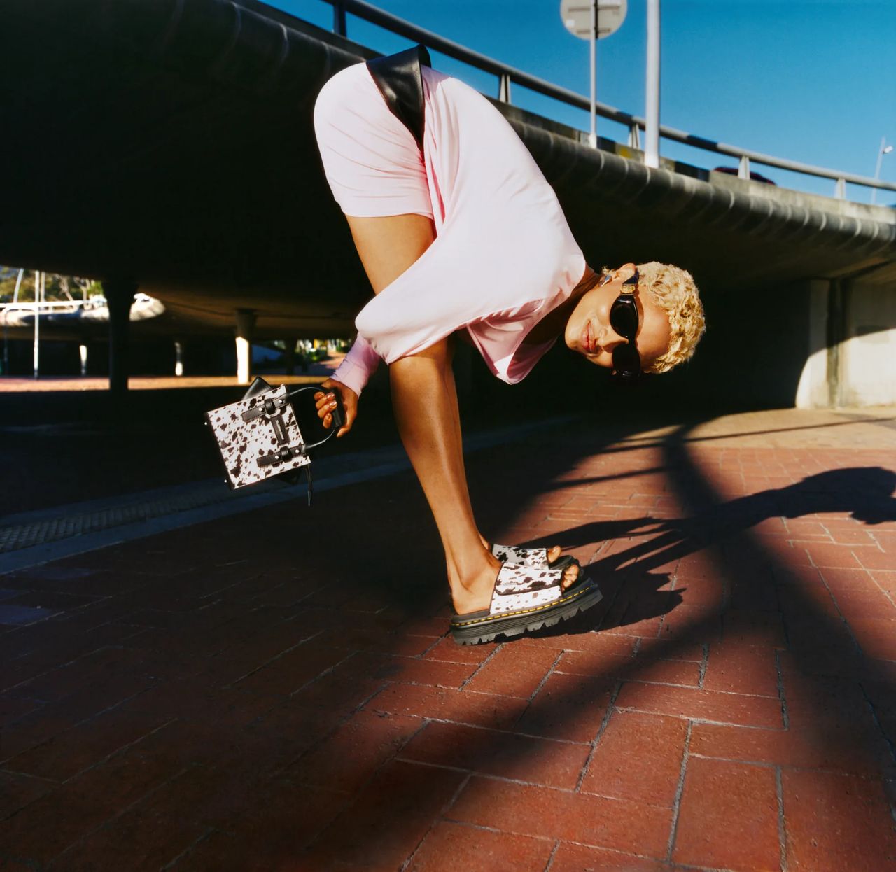 acero-dr-martens-edit-05.webp