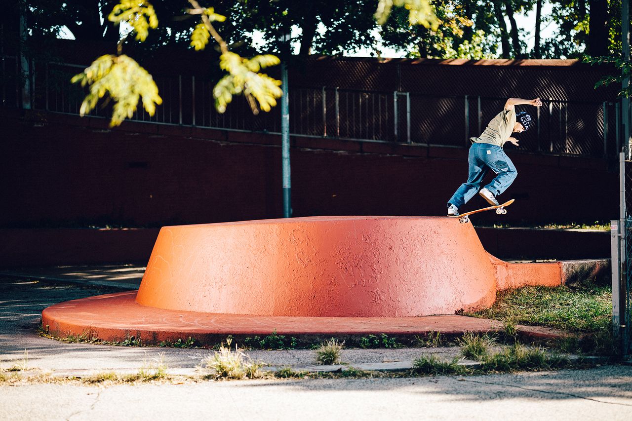 eddie-cernicky---switch-wallie-bs-tailslide.jpg