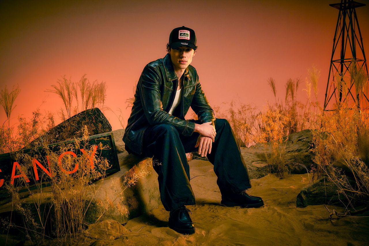 New_Era_Trucker_1.jpg
