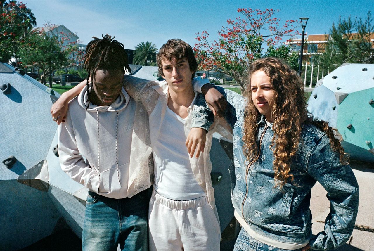 acero-aries-x-bershka-edit-09.webp