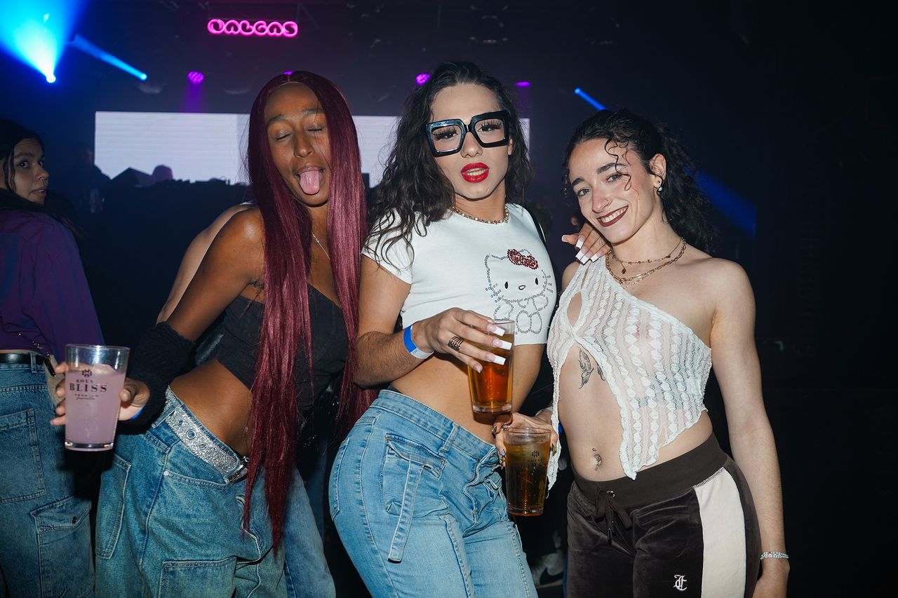 NALGAS-DICE-BERSHKA-ACERO-10.jpg