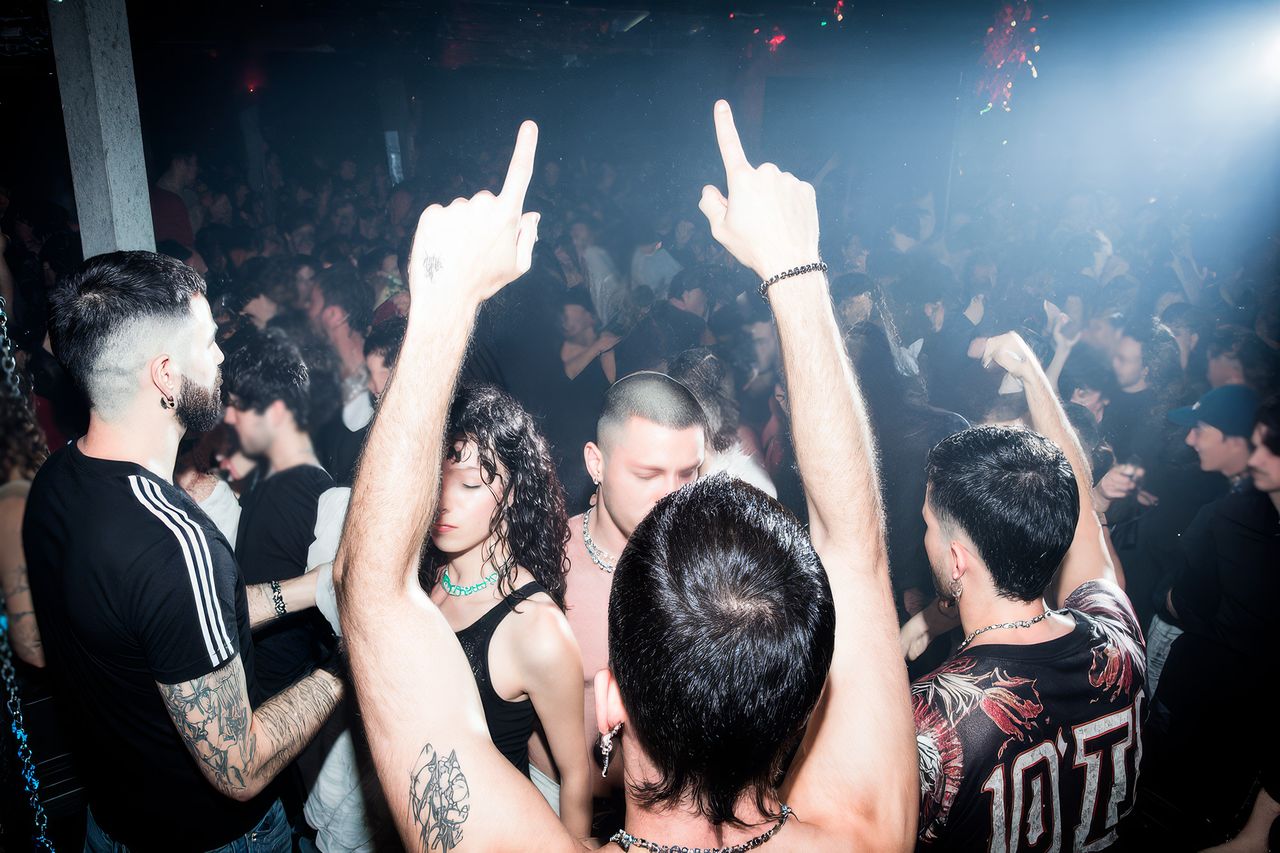 NIGHT_EMBASSY_MADRID_42.jpg