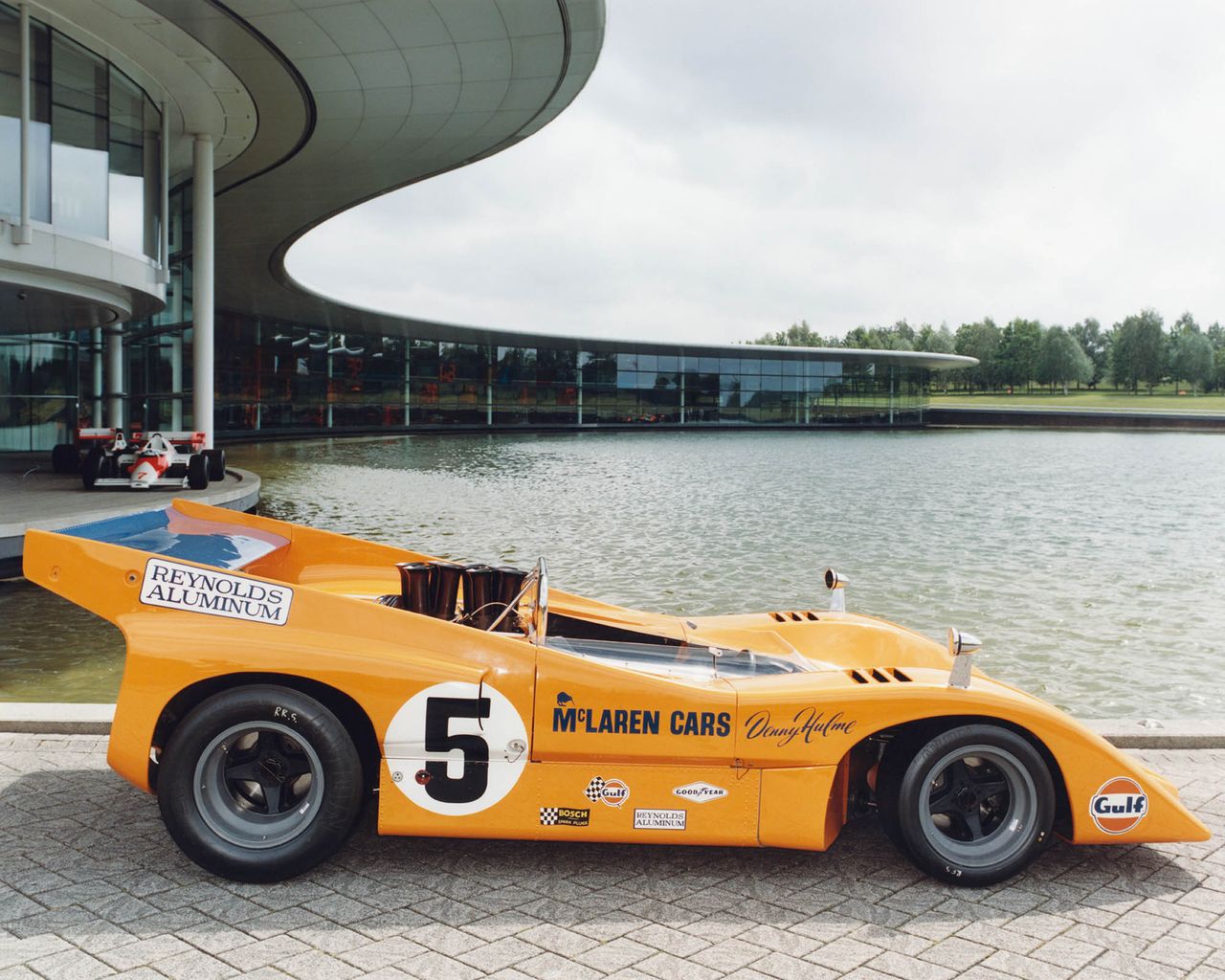 Levis_x_McLaren_Racing_5.jpg