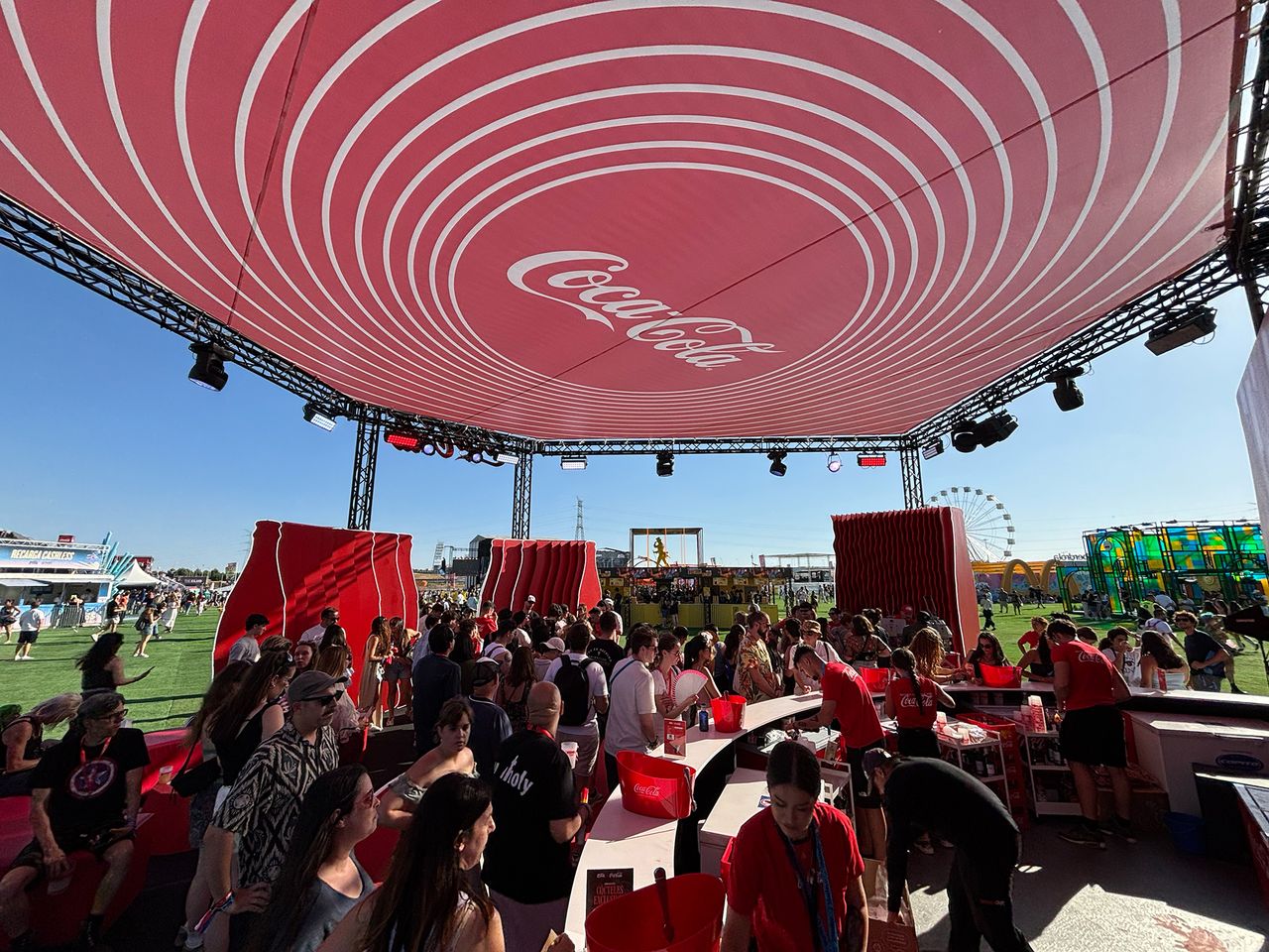Coca-Cola_MadCool_4.jpg