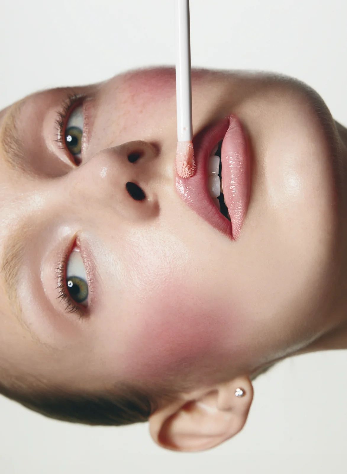 ACERO-vol13-Chanel_Beauty-2.webp