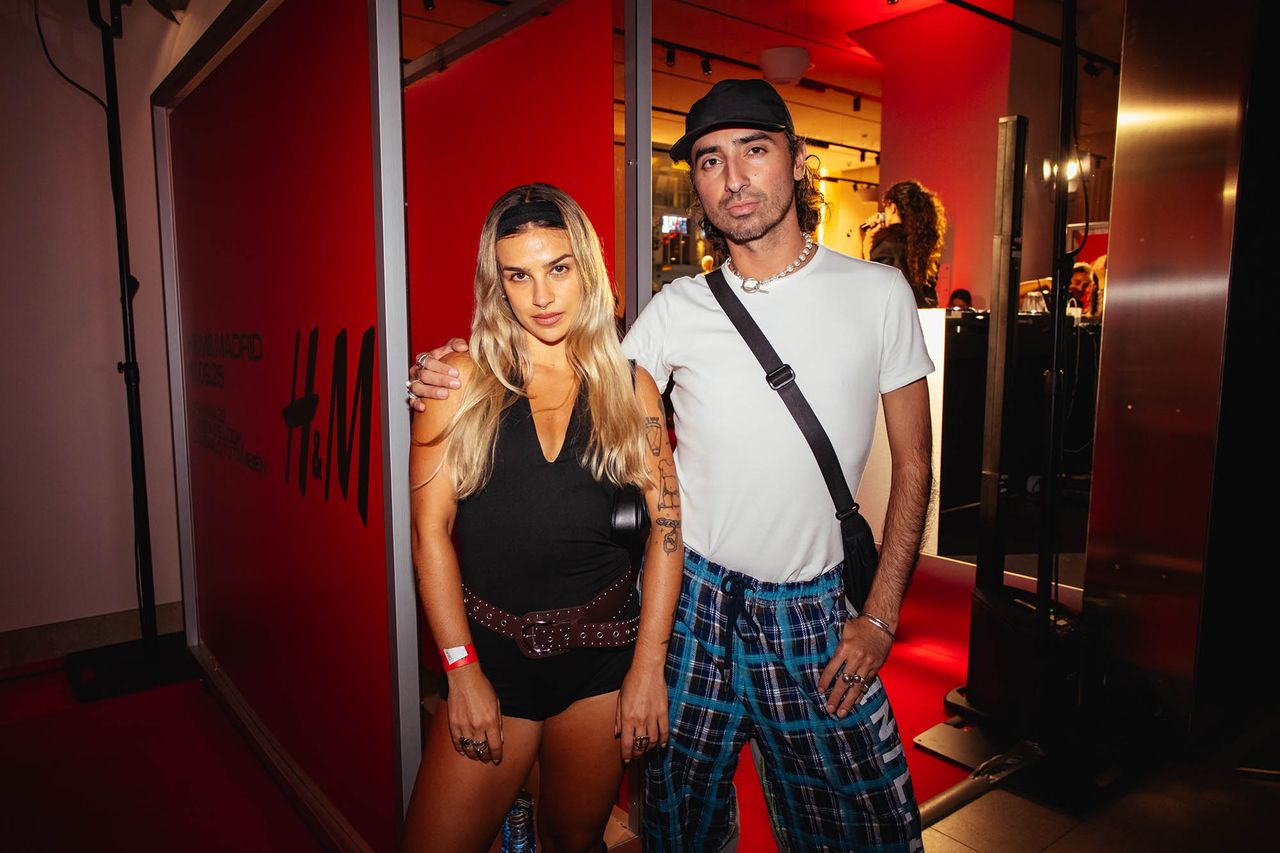 Charlie Narcotic y su amiga.jpg