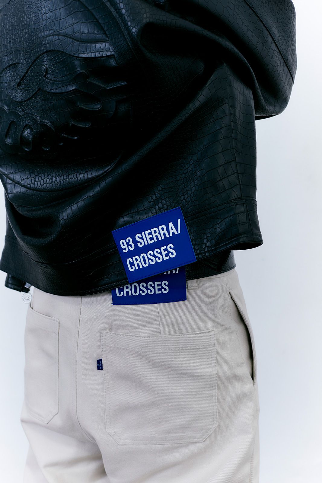 93SIERRA-CROSSES_4.jpg