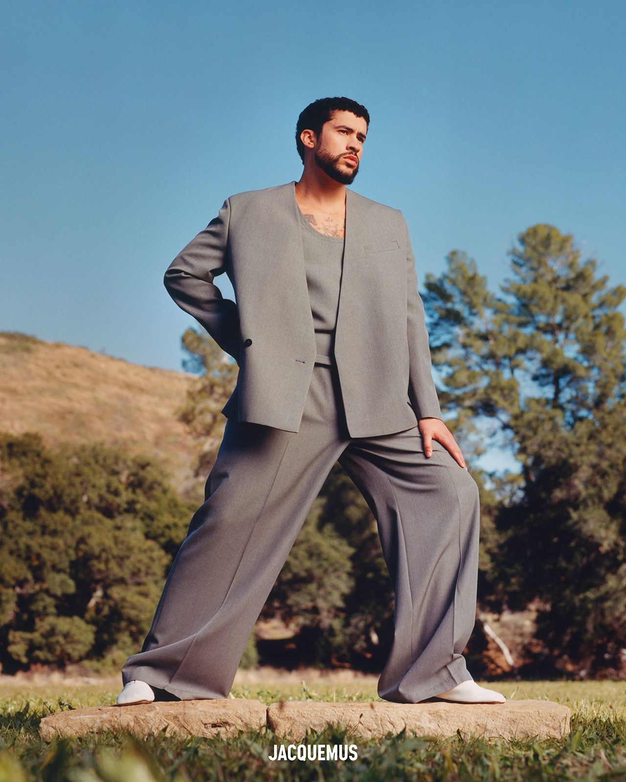 2-METAL-JACQUEMUS-BADBUNNY.jpg