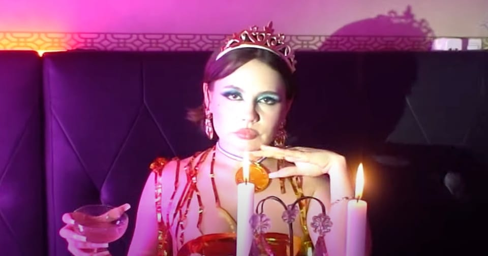 Simona - “Pegada en el underground”