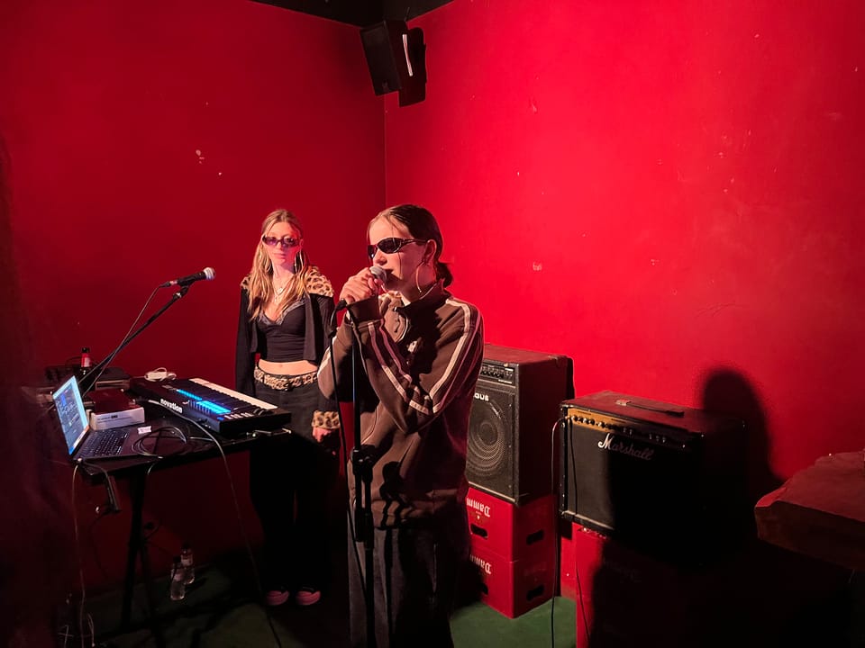 Teo Planell + Krissia