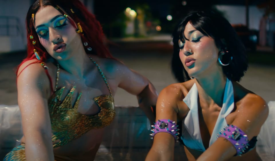 Isabella Lovestory, Villano Antillano - “Fuetazo”