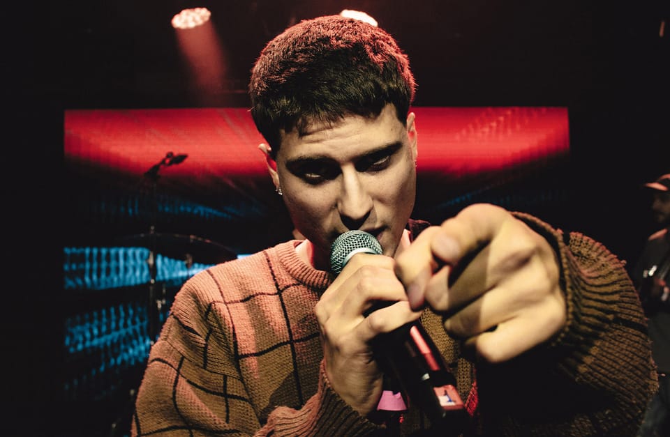 Teo Lucadamo en la Sala But
