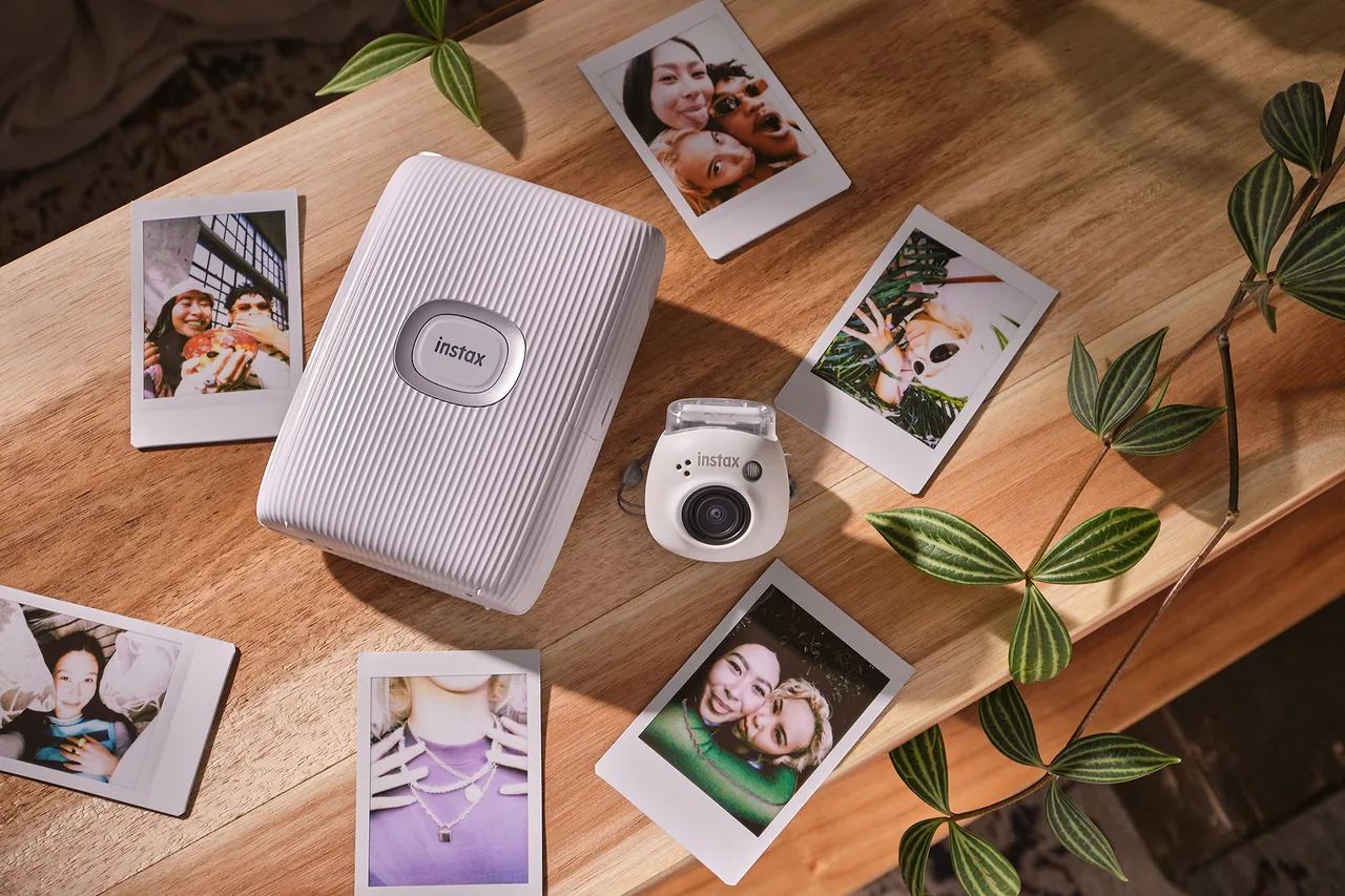 INSTAX_Pal_12