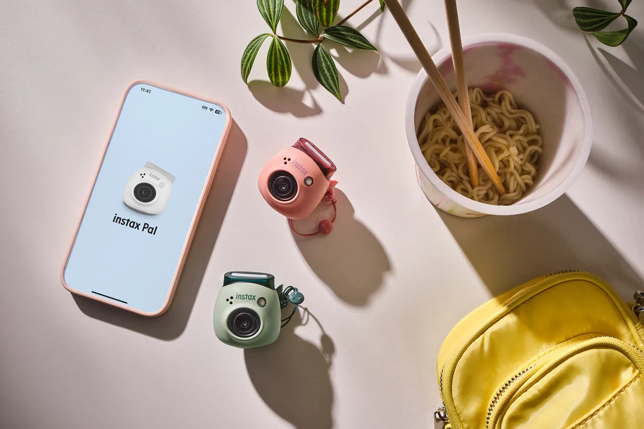 INSTAX_Pal_11
