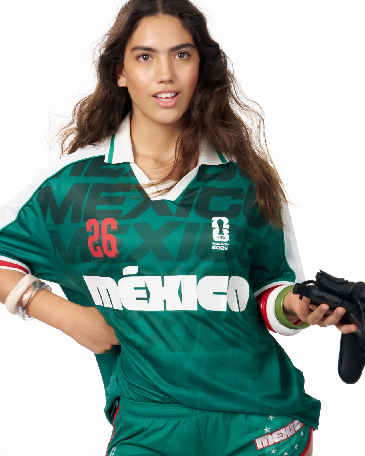 acero-bershka-fifa-01