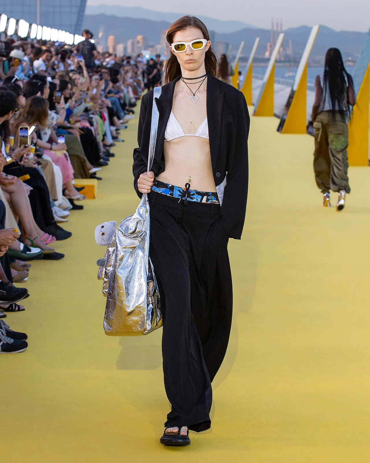 desigual-desfile-metal-12