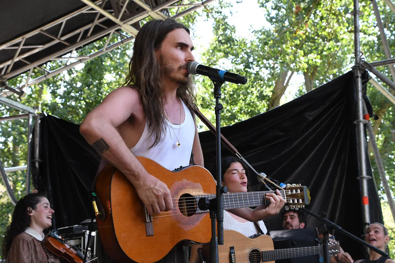 Carlos Ares