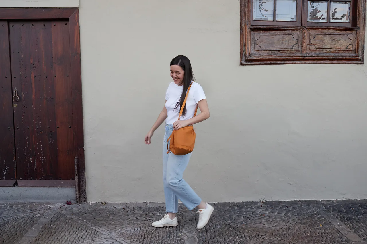 Valeria Castro X Uniqlo 8
