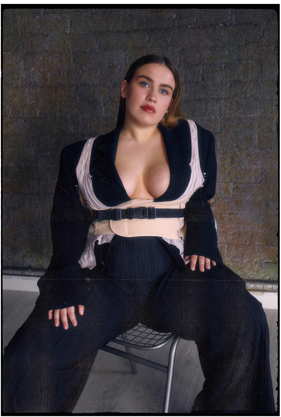 Clara Sans Metalmagazine 11
