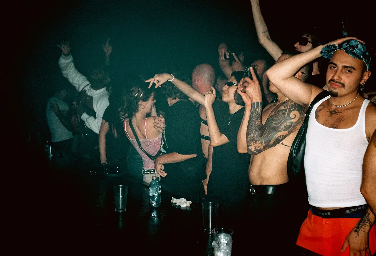 DSTRCCN001-15