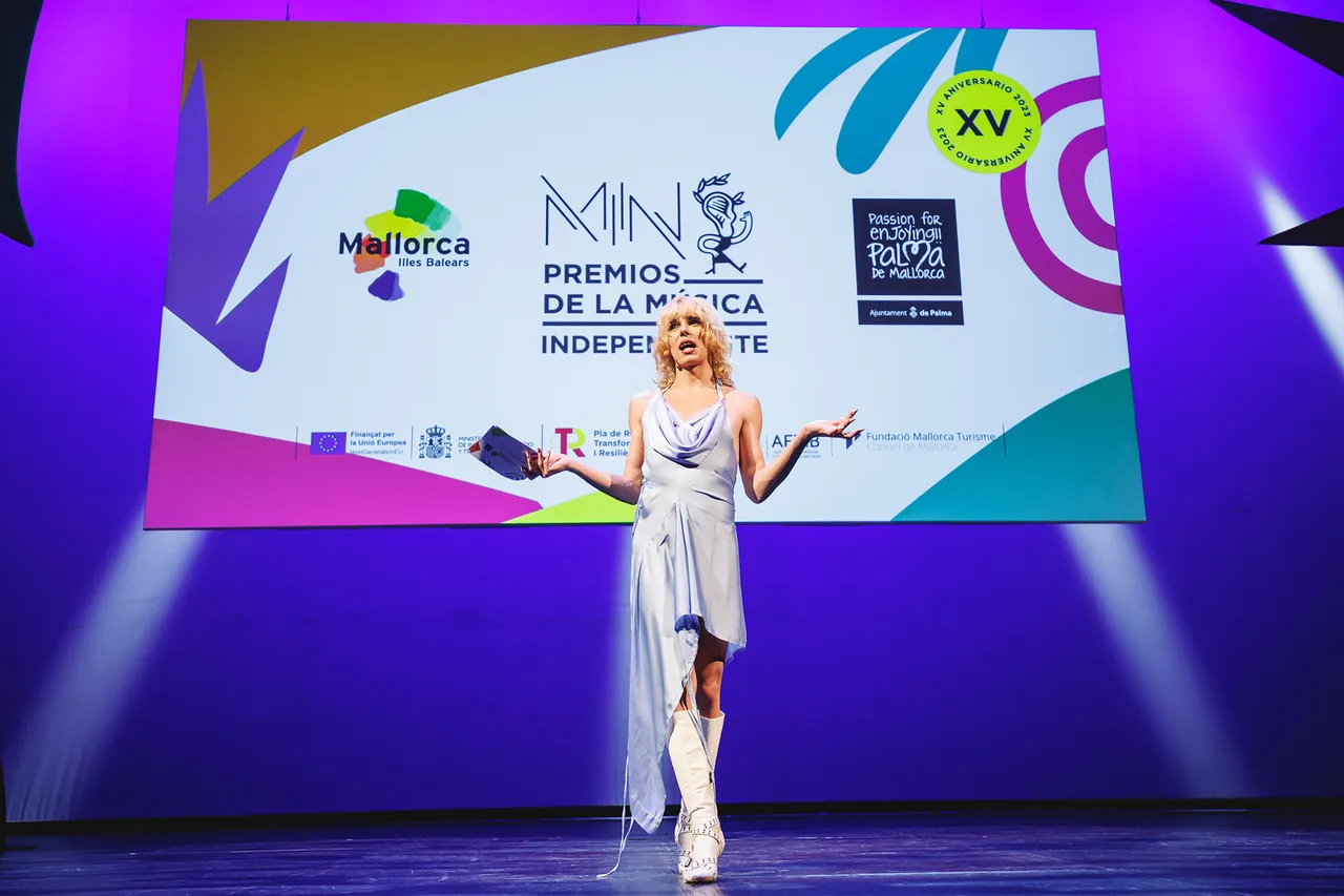 Premios Min 9