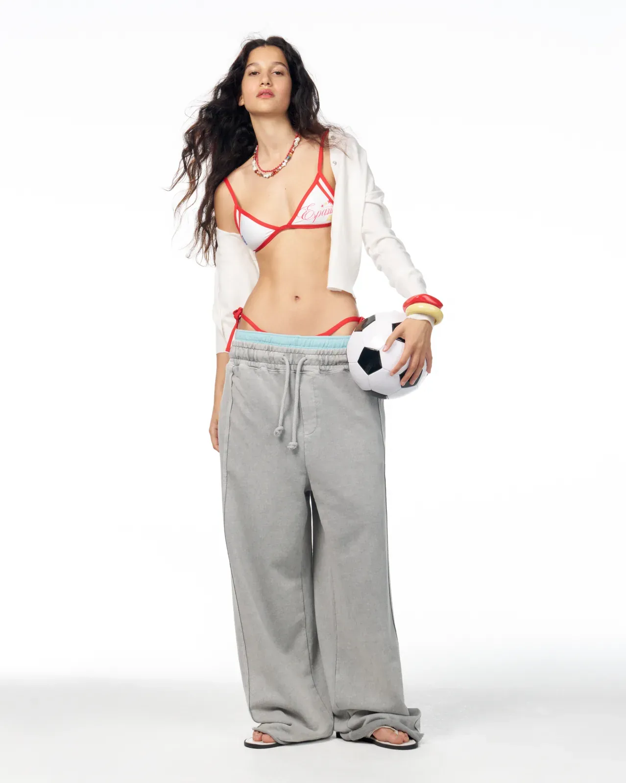acero-bershka-fifa-14