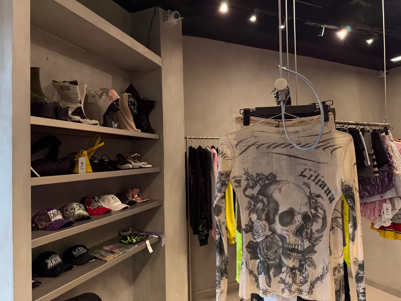 acero-tiendas-como-maniefiestos-23
