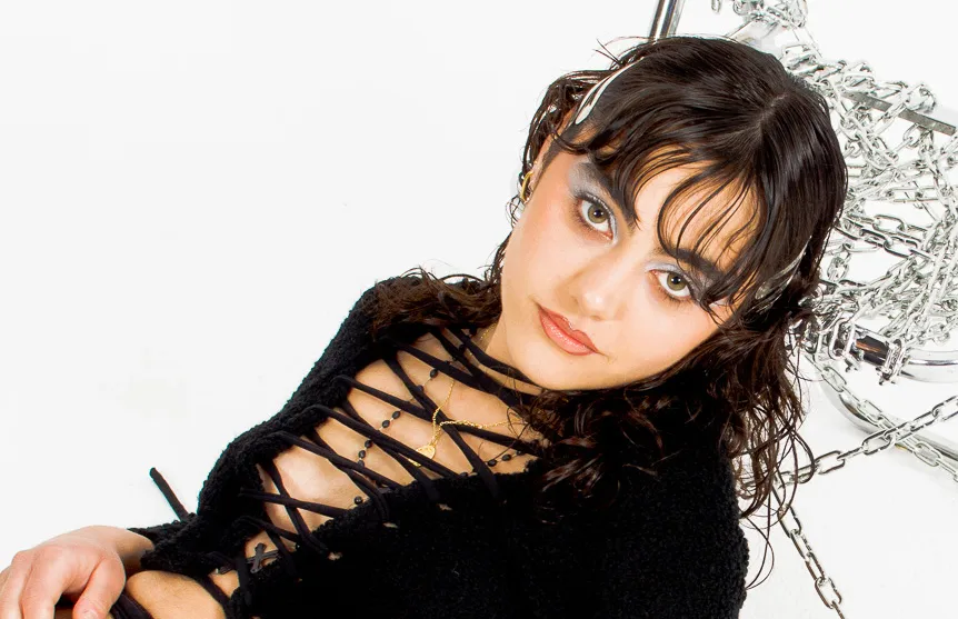 Firmado, Carlota