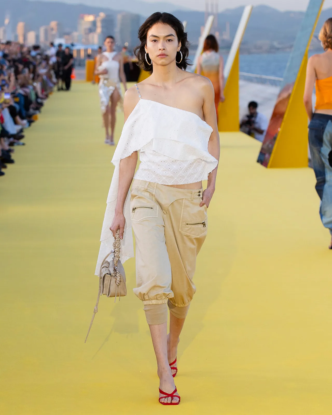 desigual-desfile-metal-3