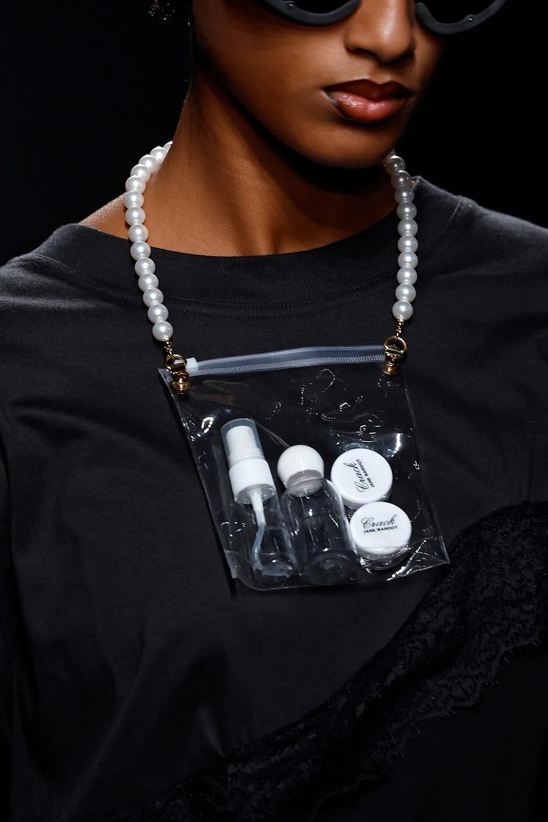 LIQUIDS-BAG-desfile