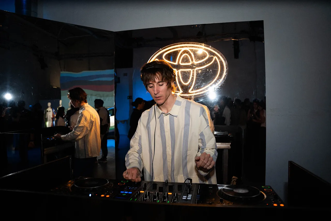 Toyota-x-Thinking-Mu_29